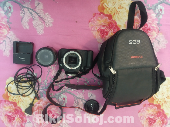 Canon 700D with 18-55 kit lense
